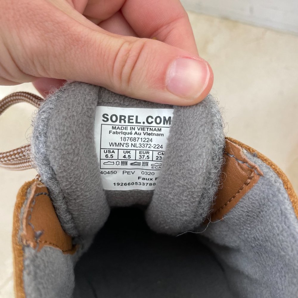 Sorel Caribou Boot Camel And Gray Gem